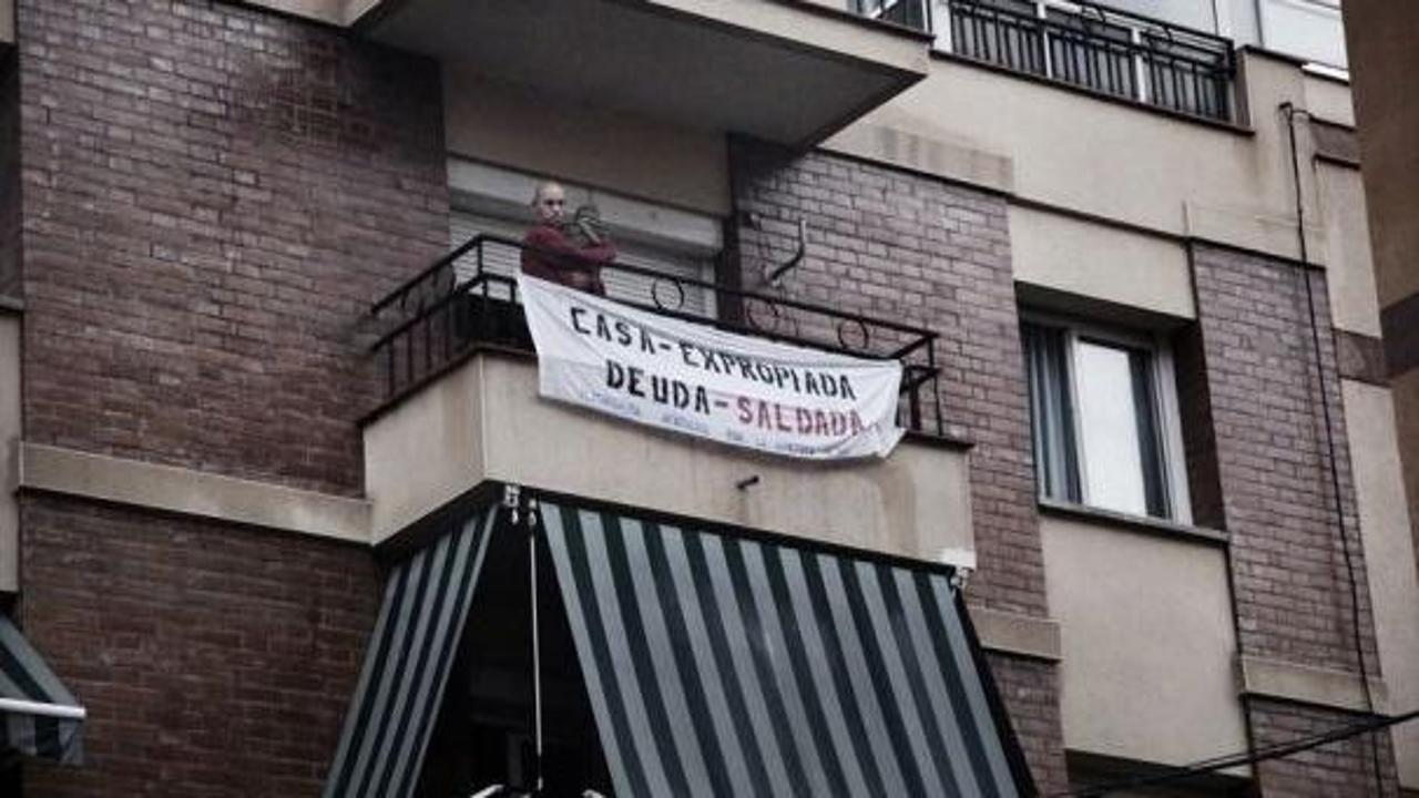 87 Yaşındaki Mari Carmen'in Evden Atılması İspanya'da Konut Krizini Tetikledi