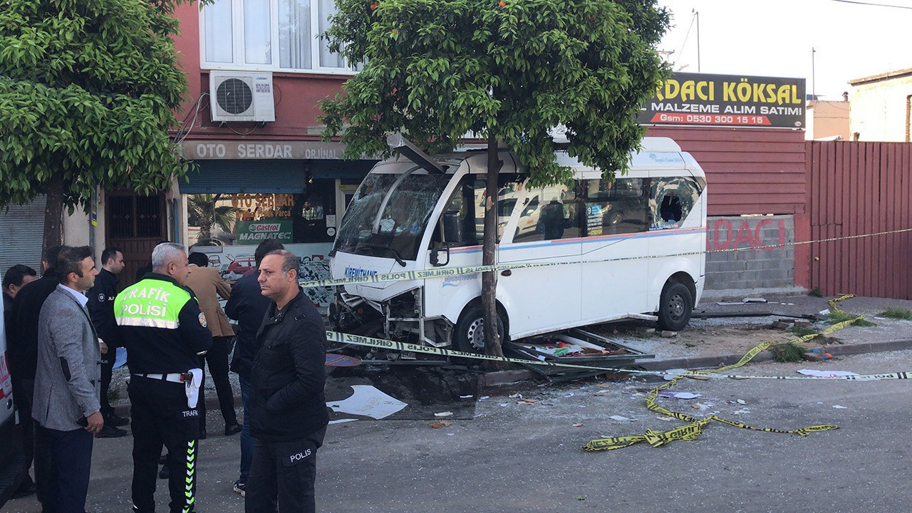 Adana'da Duruşma Öncesi Kanlı Hesaplaşma: 1 Ölü, 7 Yaralı