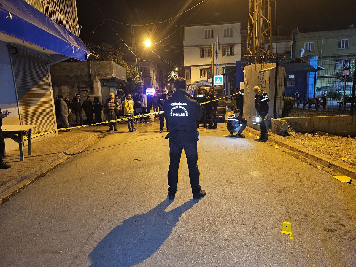 Adana'da Sokakta Tabancalı Saldırı: Bir Kişi Hayatını Kaybetti