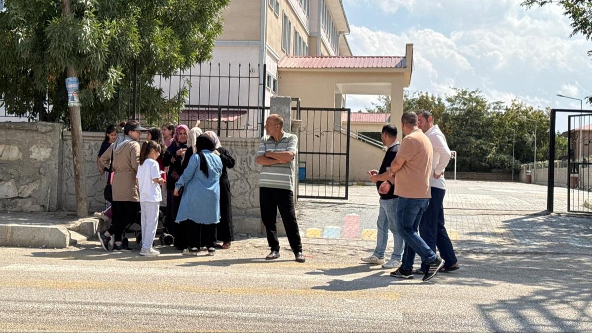 Almanya'da Okulda Bıçaklı Saldırı: 2 Can Kaybı, Şüpheli Gözaltında