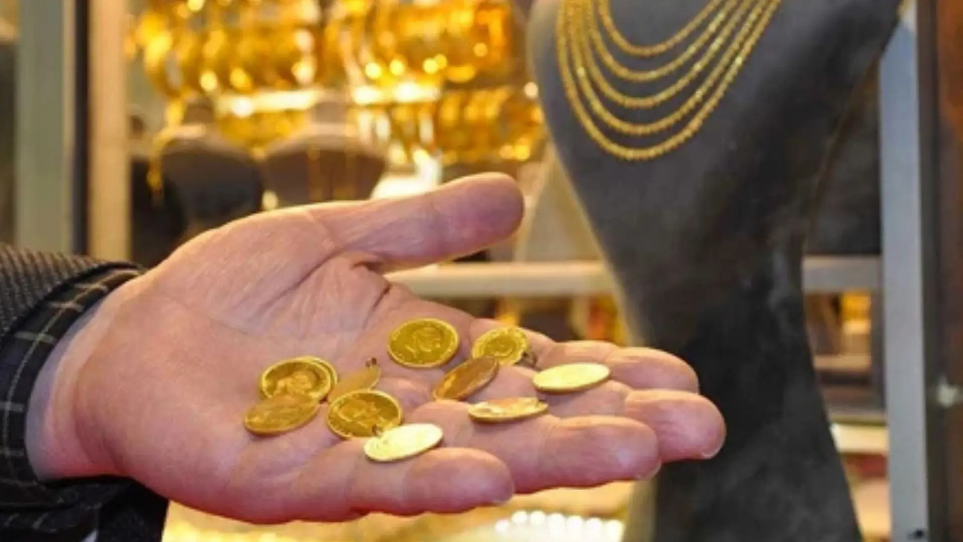 Altın Haftaya Yükselişle Başladı: İsviçre'den Rekor Tahmin Geldi