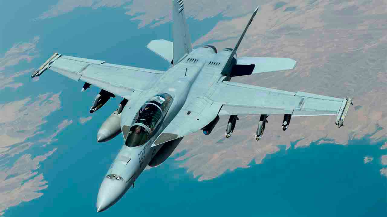 Amerikan F/A-18 Super Hornet Washington'da Düştü