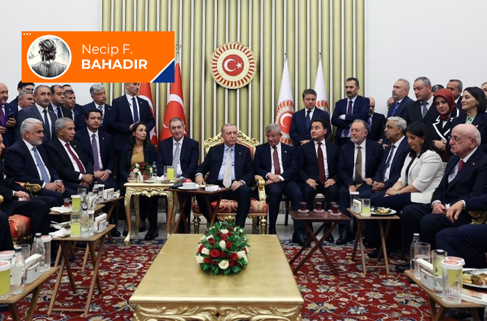 Ayten Gülsever'den Temiz Siyaset Vurgusu: Güçlü Demokrasi Çağrısı
