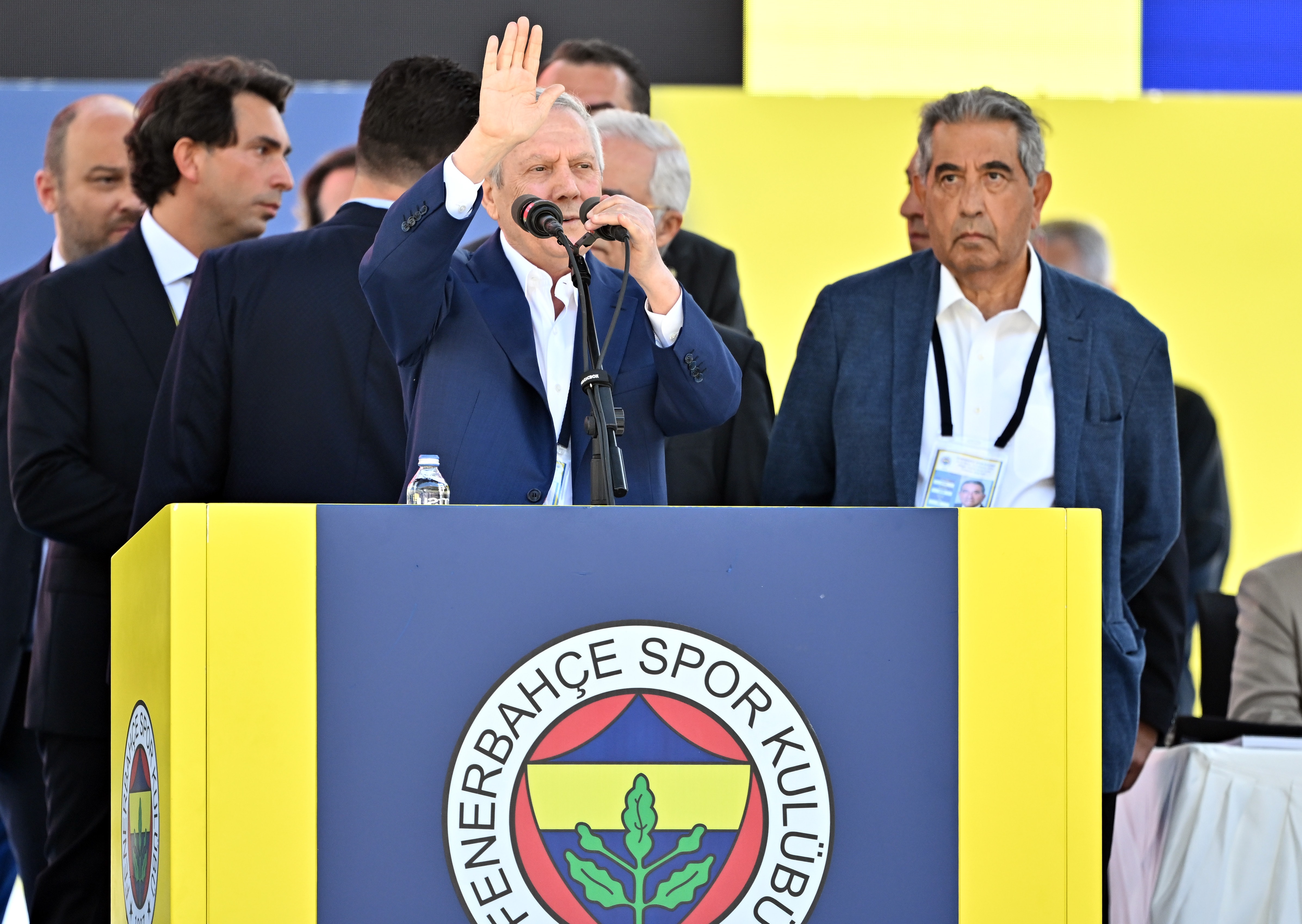 Aziz Yıldırım'dan Fenerbahçe Mali Genel Kurulu'nda Sert Çıkış: 'Parayı Yediniz!'