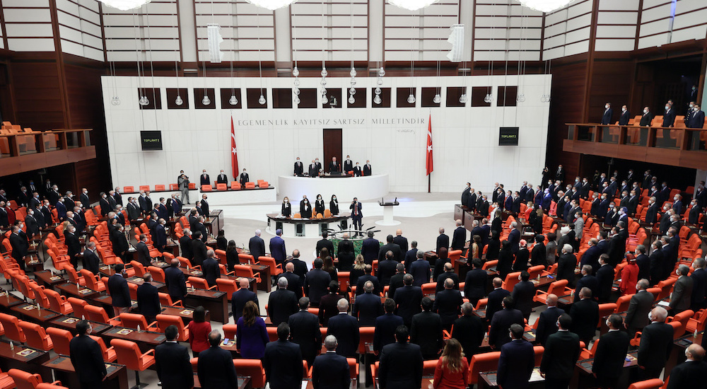 Bahçeli'den Siyasi Partiler ve Seçim Sistemi İçin 'Yeniden Düzenleme' Çağrısı