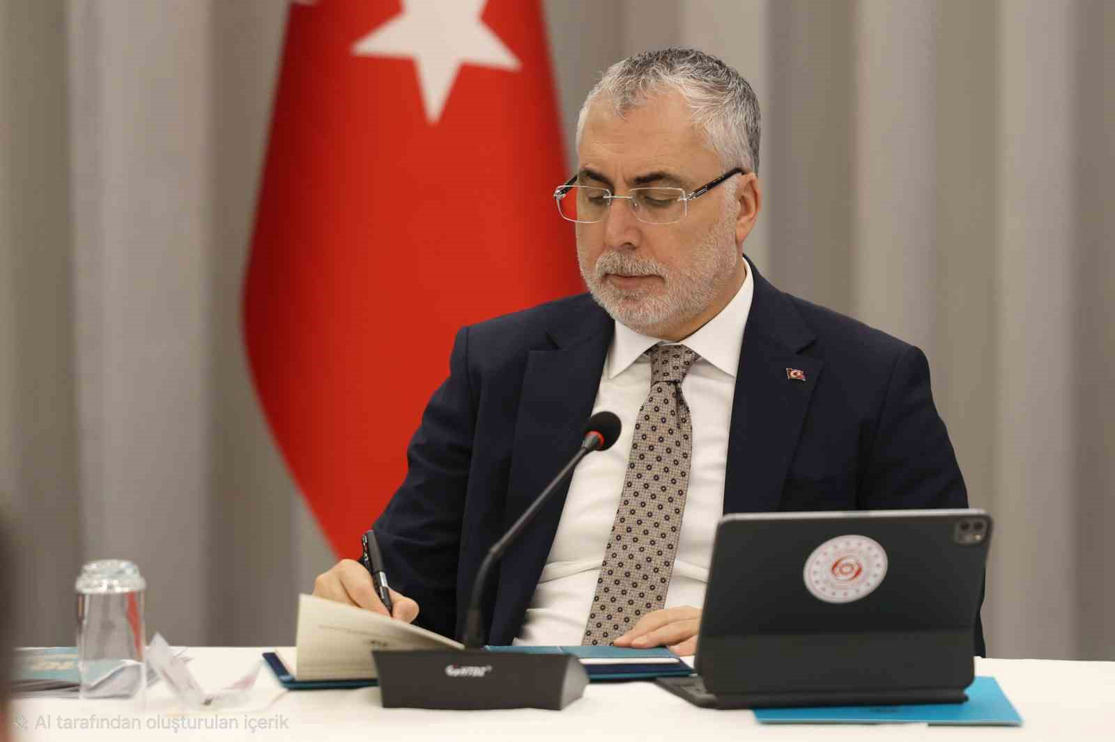 Bakan Işıkhan Duyurdu: Danışman Bilgi Sistemi (DABİS) Gençlerin Hizmetinde