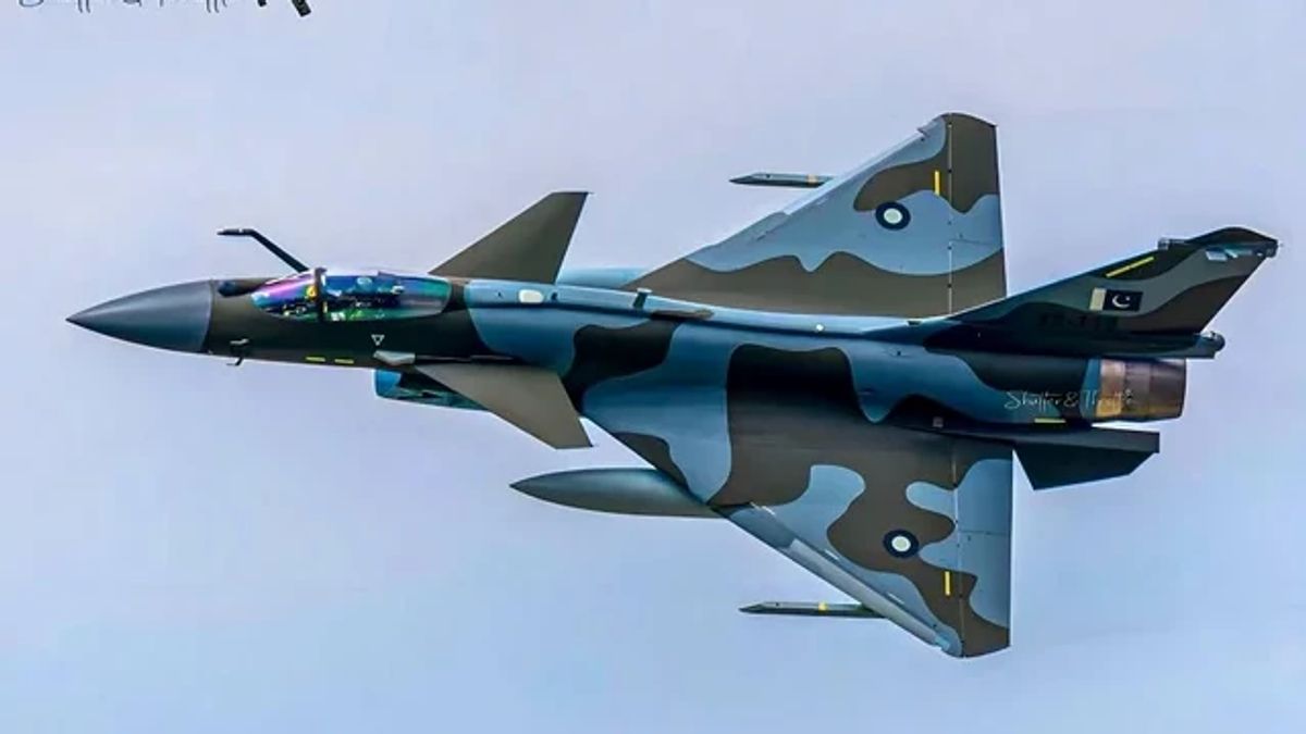 Bangladeş'ten J-10C Hamlesi: Pilotlar Çin'de, Satış An Meselesi