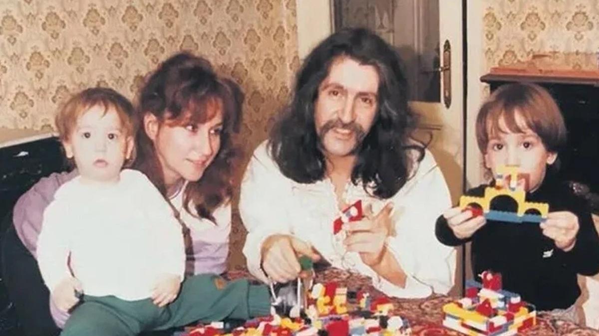 Barış Manço'nun Telif Hakları Krizi: Ailesi Müzik Şirketine Dava Açtı