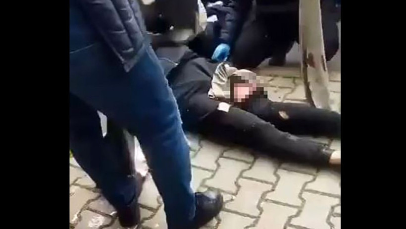 Başakşehir'de Sokak Ortasında Silahlı Saldırı: İki Yaralı