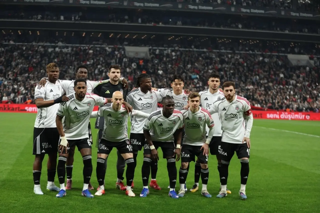 Beşiktaş Avrupa Ligi Play-Off Turunda: Hradec Kralove Engeli Aşıldı