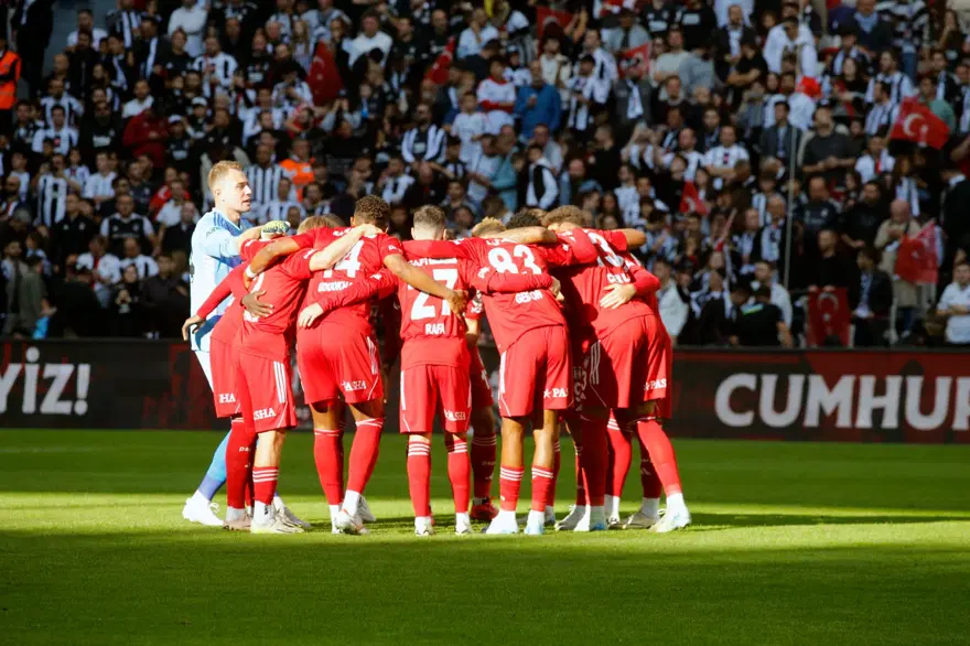 Beşiktaş, Kocaelispor'u 2-1 Mağlup Ederek Zirve Takibini Sürdürdü