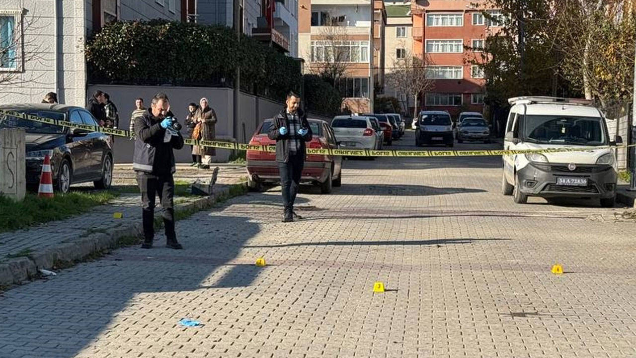 Büyükçekmece Mimaroba'da Kıraathaneye Silahlı Saldırı: 3 Yaralı