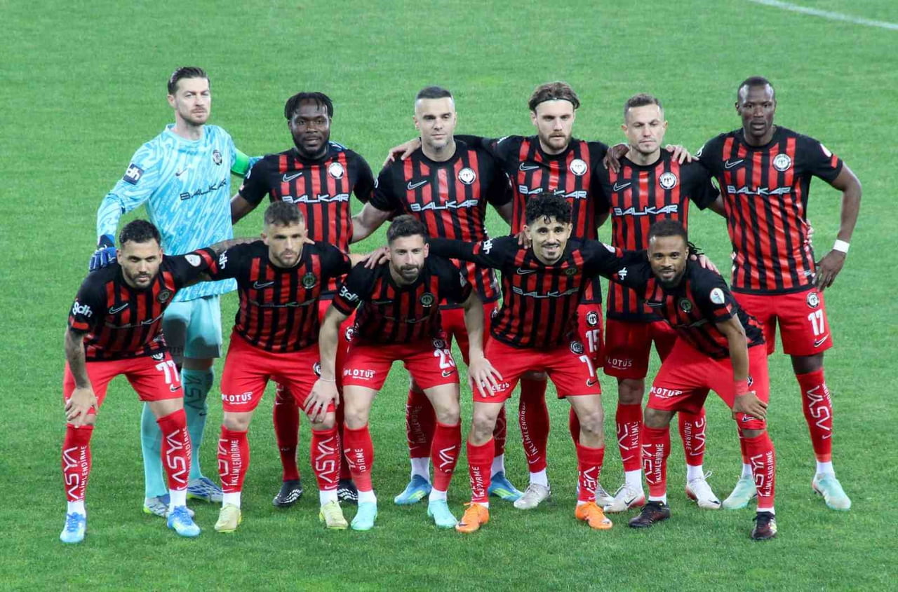 Çorum FK Savunmasına Hollanda'dan Genç Takviye: Alexandre Penetra
