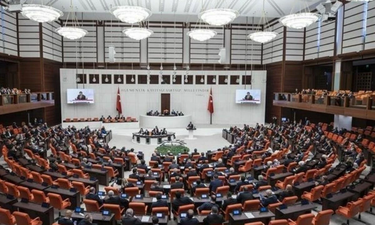 Çözüm Süreci Çerçeve Yasa Teklifi Meclis Başkanlığı'na Sunuldu