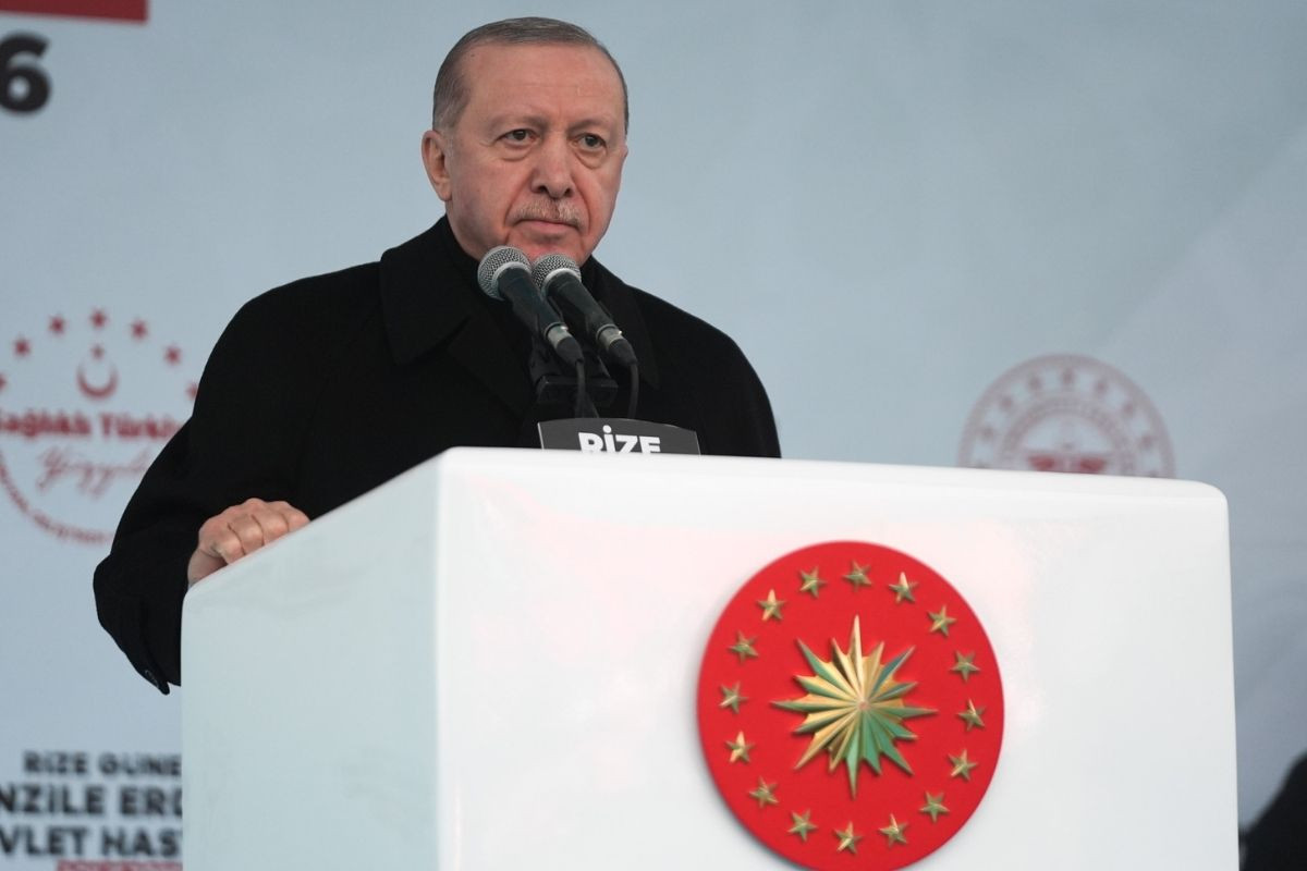 Cumhurbaşkanı Erdoğan Memleketi Rize'de: Birlik Mesajları ve Seçim Vurgusu