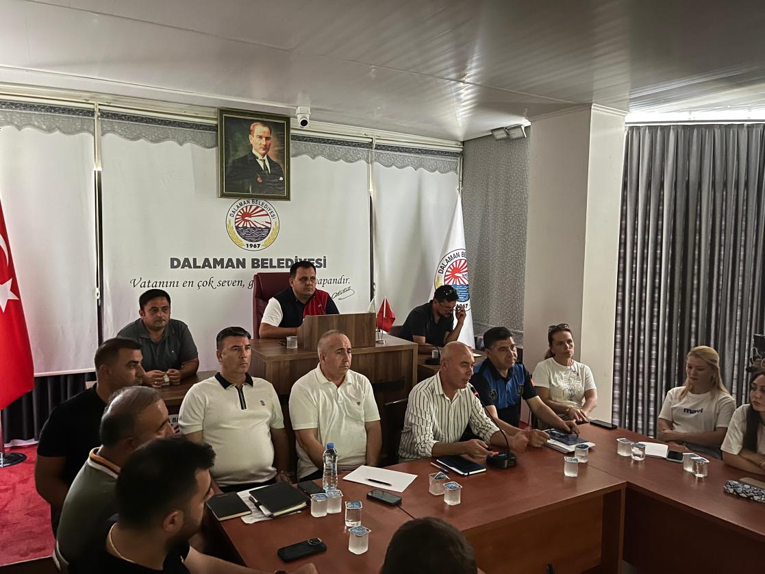 Dalaman Belediye Başkanı Sezer Durmuş ve Meclis Üyeleri YENİ Parti'ye Katıldı