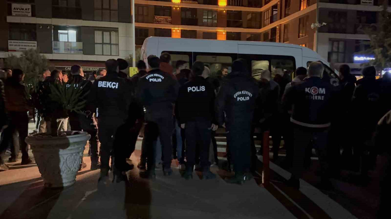 Edirne'de Parkta 200 Bin Avro Rüşvet Pazarlığı: CHP'li Meclis Üyesi Tutuklandı