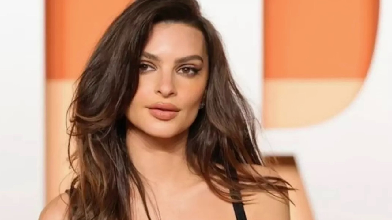 Emily Ratajkowski'nin Cinsel Deneyimleri Kitap Oluyor: Büyük Anlaşma