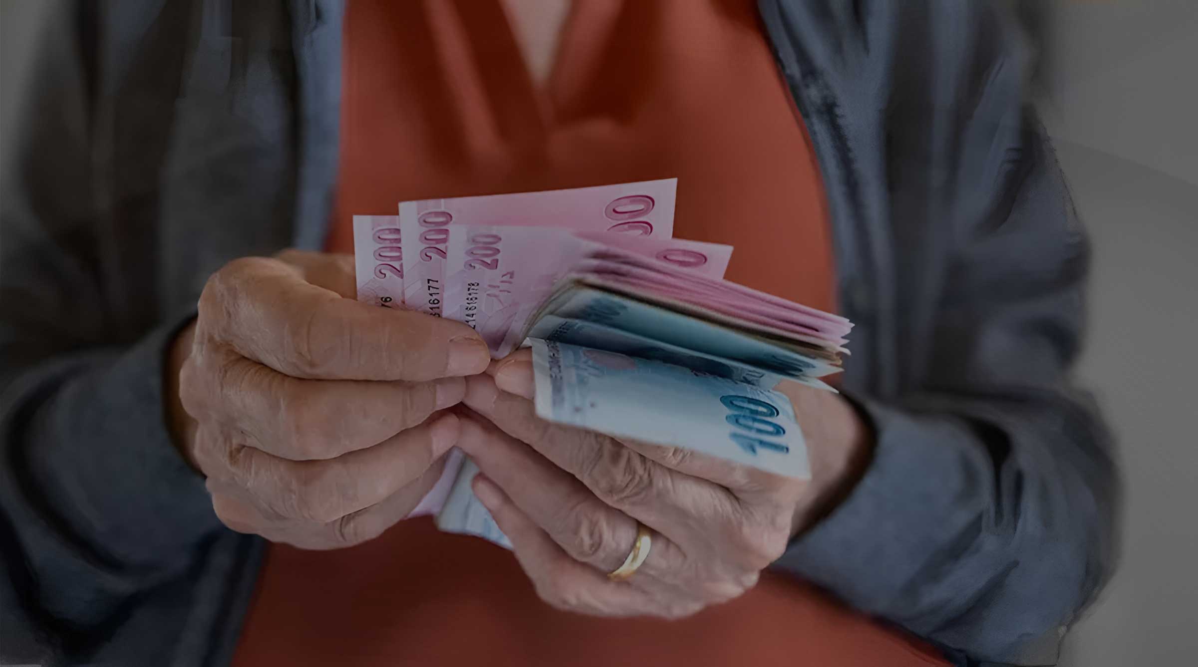 En Düşük Emekli Maaşı Zammı Meclis Gündeminde: 23.552 TL'ye Yükseliyor
