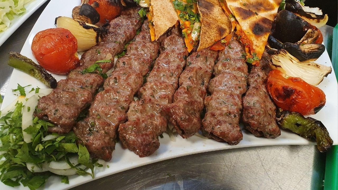 Ermenistan Meclis Başkanı'ndan Adana Kebap İtirafları: 'Tadı Enfesti'