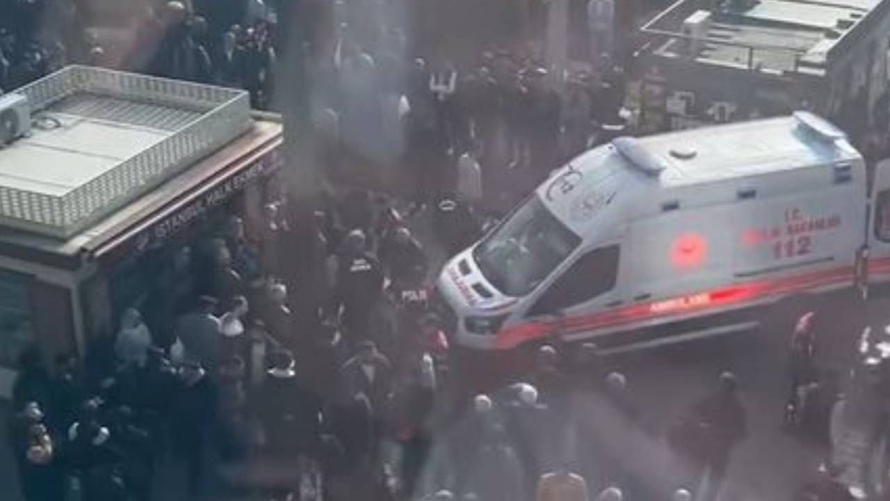 Esenyurt Lisesinde Bıçaklı Kavga: Üç Öğrenci Yaralı, Birinin Durumu Kritik