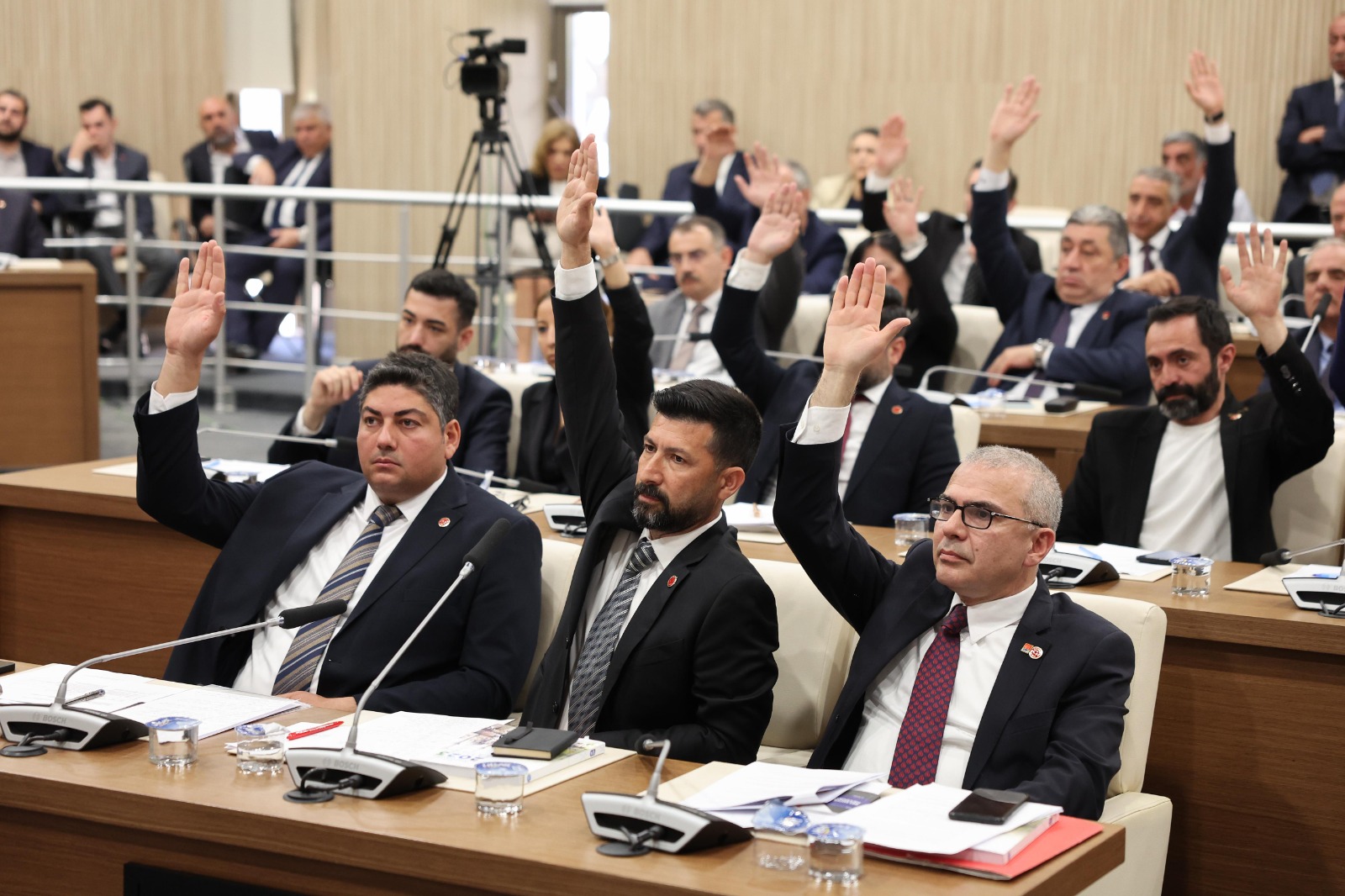 Eyüpsultan Belediyesi'nde Yolsuzluk Operasyonu: Meclis Üyesi Dağılımı ve Çoğunluk Kimde?