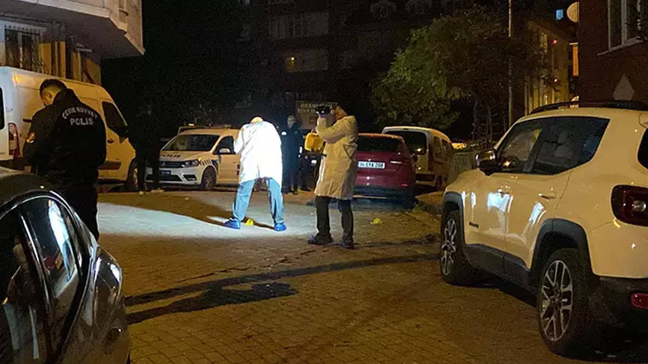 Eyüpsultan'da 15 Yaşındaki Çocuktan Oto Galeriye Silahlı Saldırı: 1 Ölü, 3 Yaralı