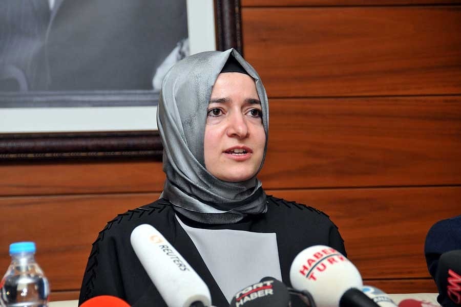 Fatma Betül Sayan Kaya'nın Diploması Meclis Gündeminde: Sahtecilik İddiaları