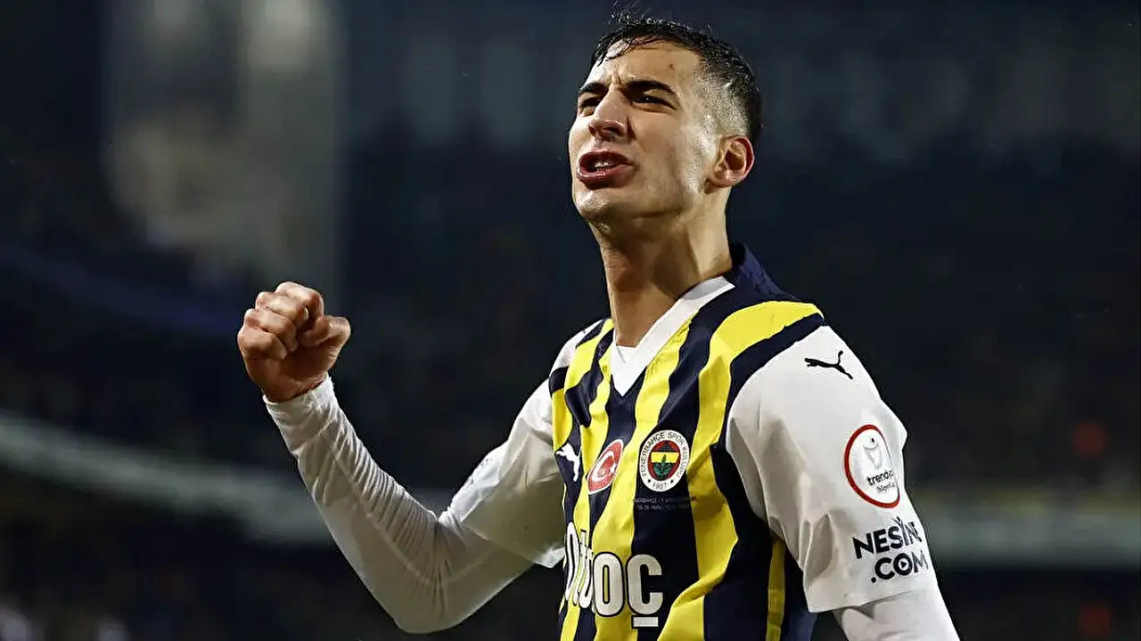Fenerbahçe'de Mert Müldür'e Roma Kancası! Sürpriz Talip İddiası