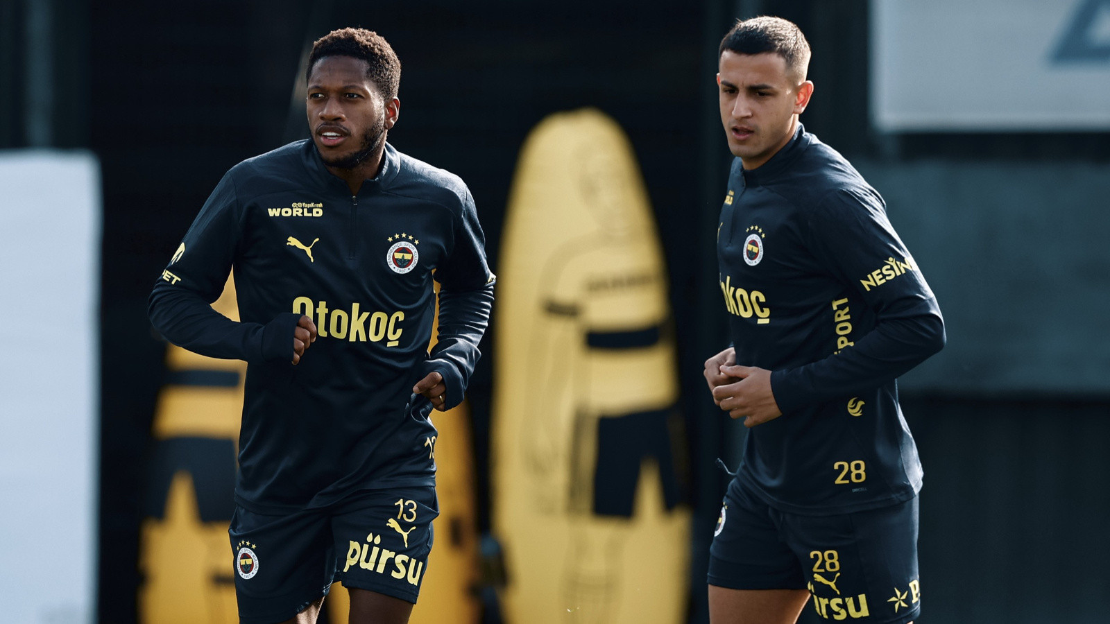 Fenerbahçe'den Sürpriz Transfer Hamlesi: Yasin Ayari İçin Milli Arada Temas