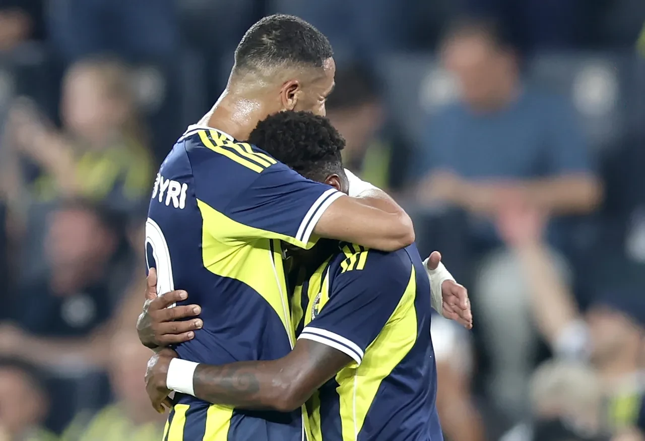 Fenerbahçe'nin Şampiyonlar Ligi Play-off Rakibi: Lyon mu, Sparta Prag mı?