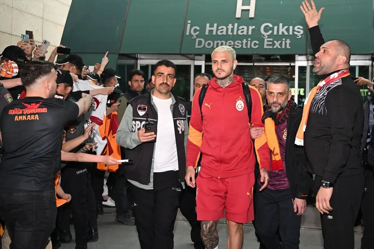 Galatasaray Ankara'da! Gençlerbirliği Maçı Öncesi Taraftar Akını