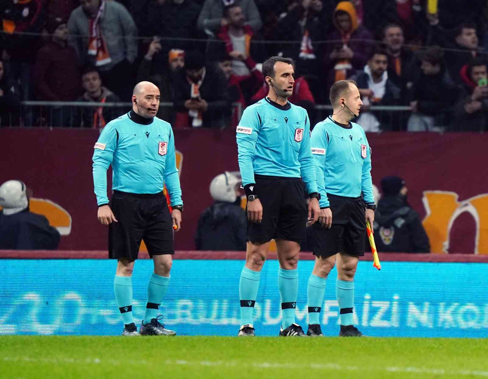 Galatasaray-Fenerbahçe Derbisini Atilla Karaoğlan Yönetecek
