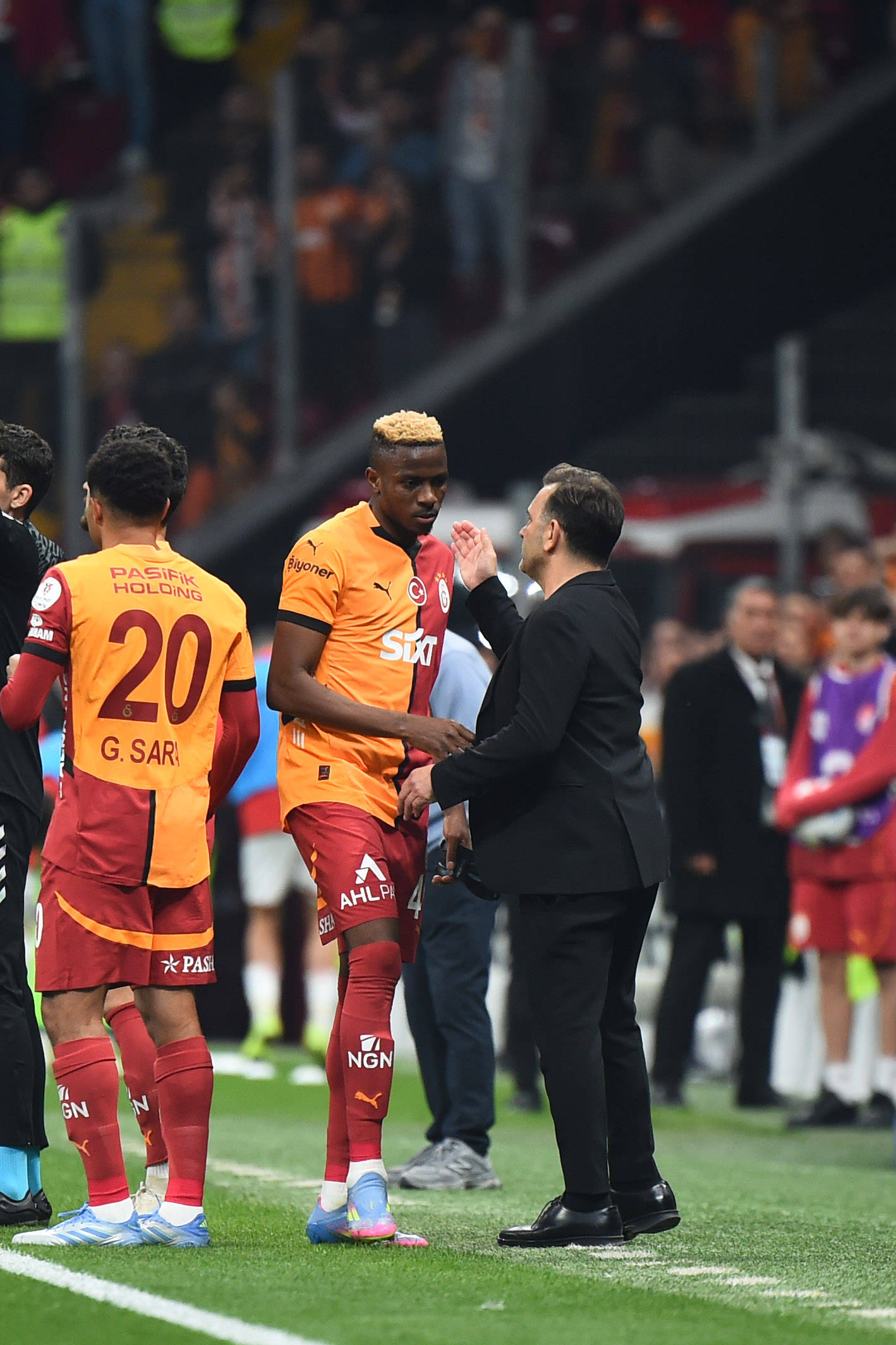 Galatasaray'ın Avusturya Kampında Öne Çıkanlar: Osimhen ve Okan Buruk!