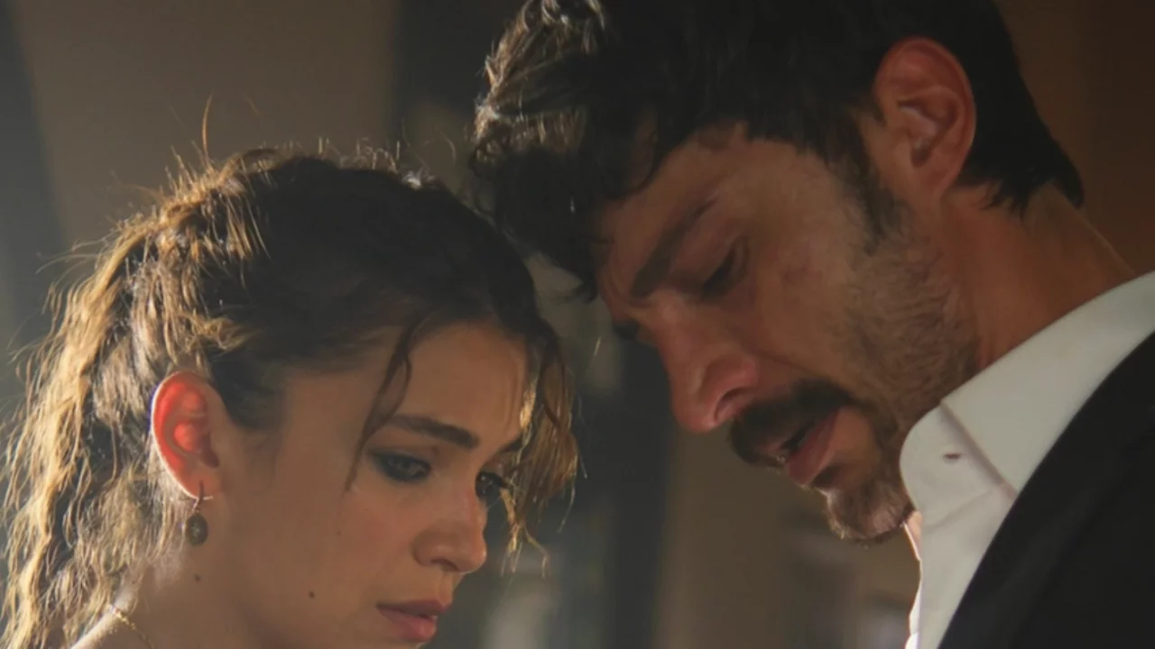 Halef Dizisine Taze Kan: Hazal Akkın, Dilşat Rolüyle Katıldı