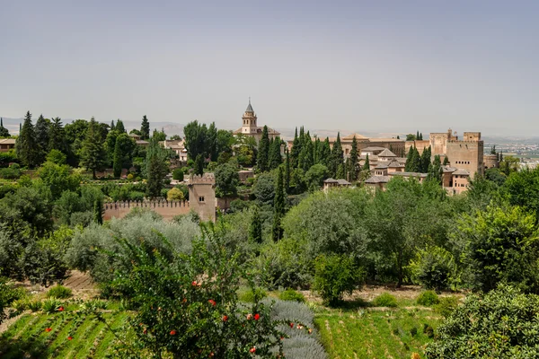 İspanya'nın Turistik Kenti Granada Peş Peşe Depremlerle Sarsıldı