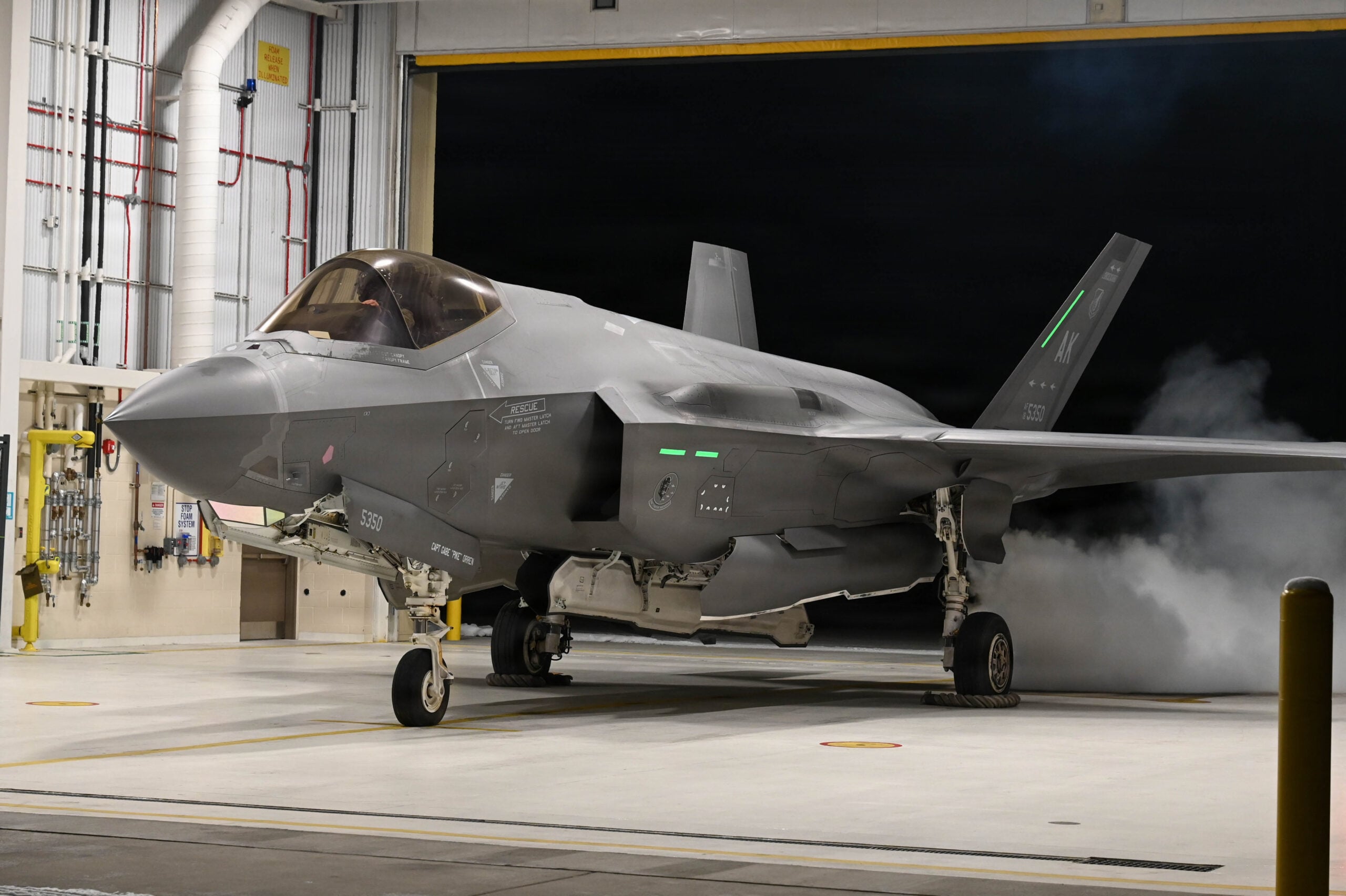 İsviçre Halkı ABD'den F-35 Savaş Uçağı Alımına Karşı Çıkıyor