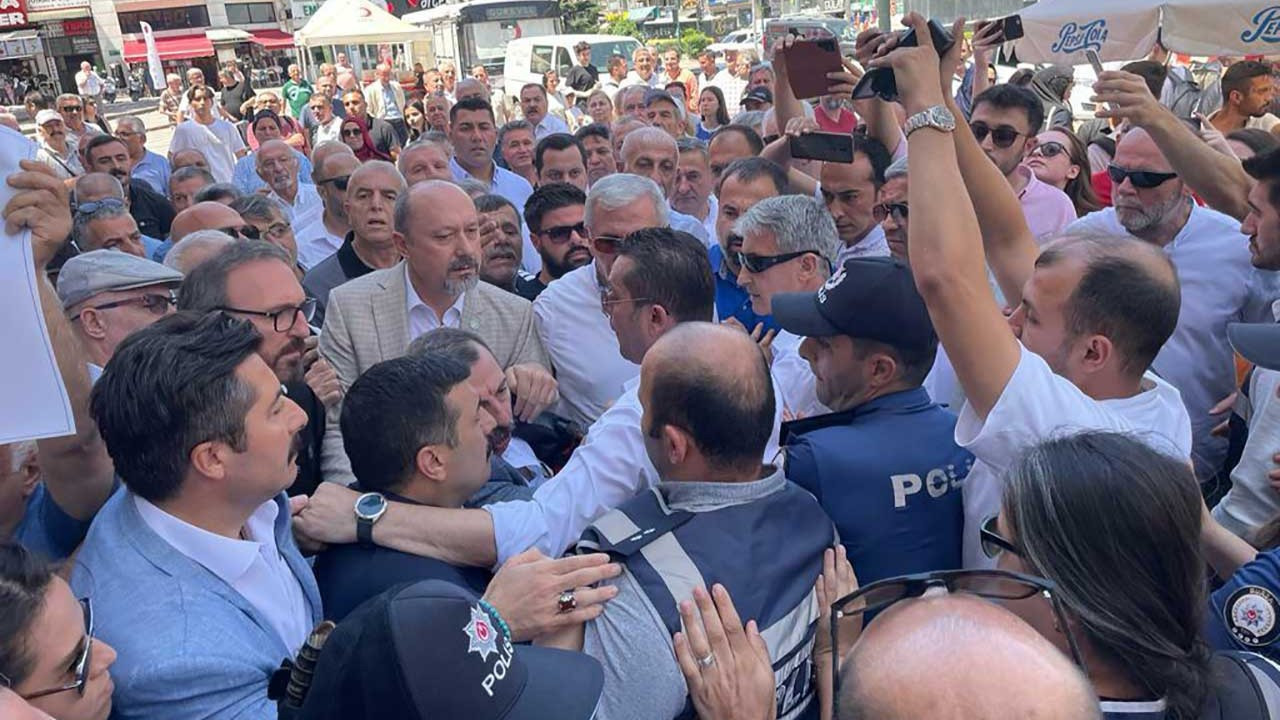 İYİ Partili Selçuk Türkoğlu'na Polis Müdahalesi: Beyin Kanaması