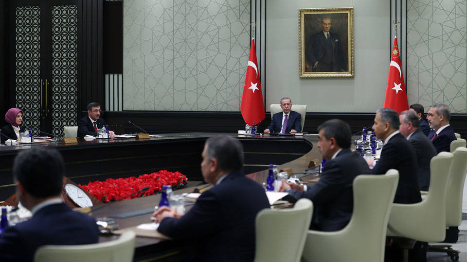 Kabine Yarın Toplanıyor: Fon, Terörle Mücadele ve Ekonomi Ön Planda