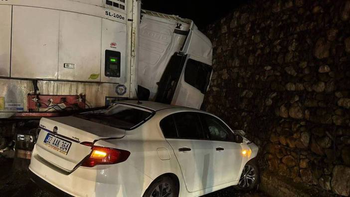Kaza Sonrası Yol Savaş Alanına Döndü: 1 Ölü, 2 Yaralı