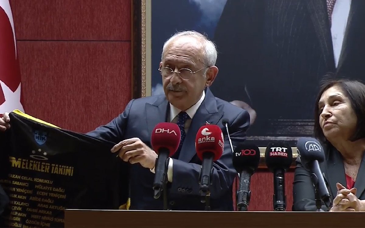 Kılıçdaroğlu, Cinayet Mağduru Ailelerle Bir Araya Geldi