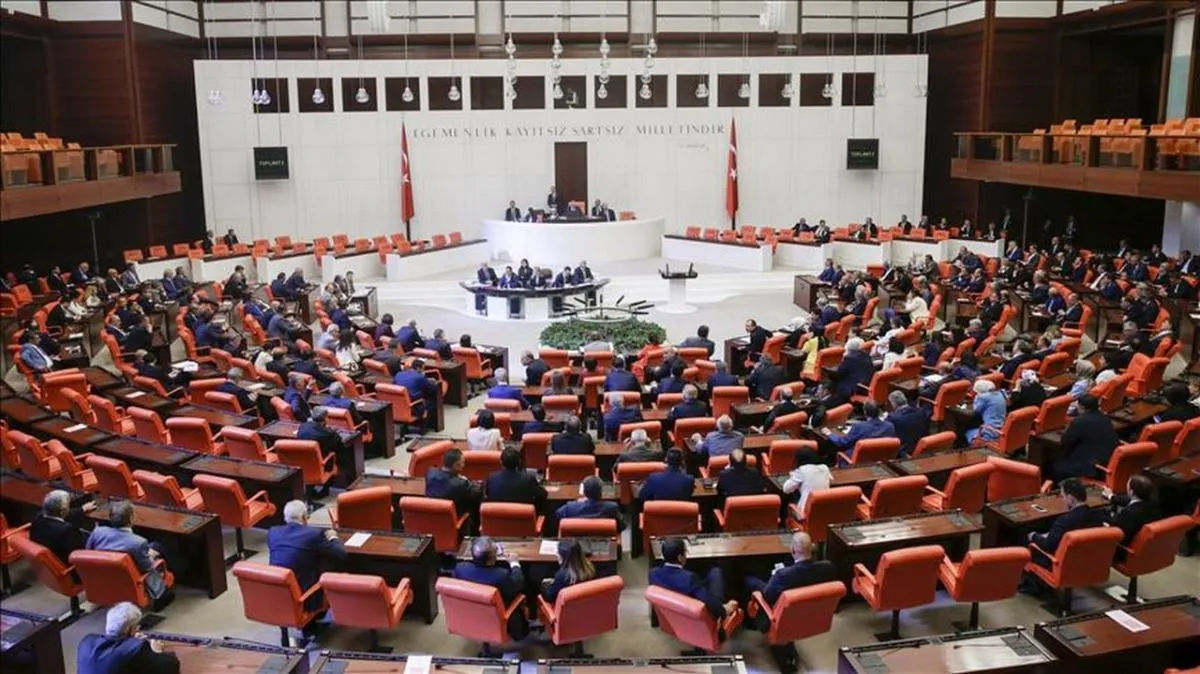 Meclis 'Çerçeve Yasa'yı Onayladı: Siyasi Partilerden Farklı Yaklaşımlar