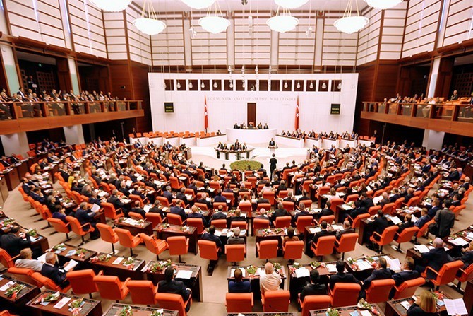 Meclis'e Dokuz Yeni Fezleke: 7 Vekilin Dokunulmazlığı Gündemde