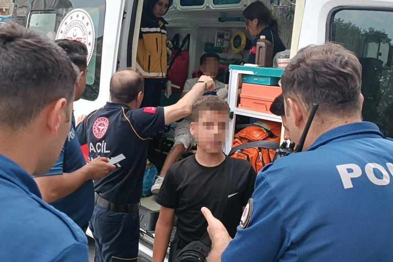 Metropol Süpermarket'te Bıçaklı Saldırı: İki Yaralı Hastaneye Kaldırıldı