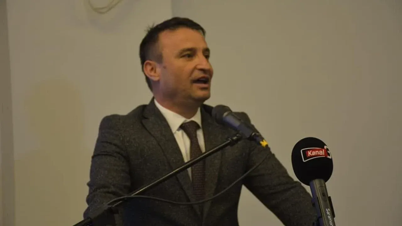 MHP'li Kahveci'den Siyasete Sert Uyarı: 'Omurgasızlık Dava Değildir'