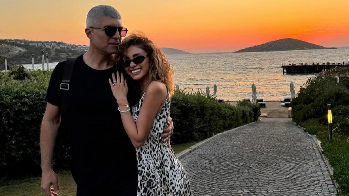 Özcan Deniz'den Eşi Samar Dadgar'a Kamera Karşısında Romantik Jest