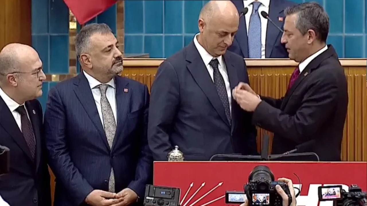 Özgür Özel CHP Rozetini Çıkarıyor mu? Siyaset Dünyası 24 Temmuz'a Kilitlendi