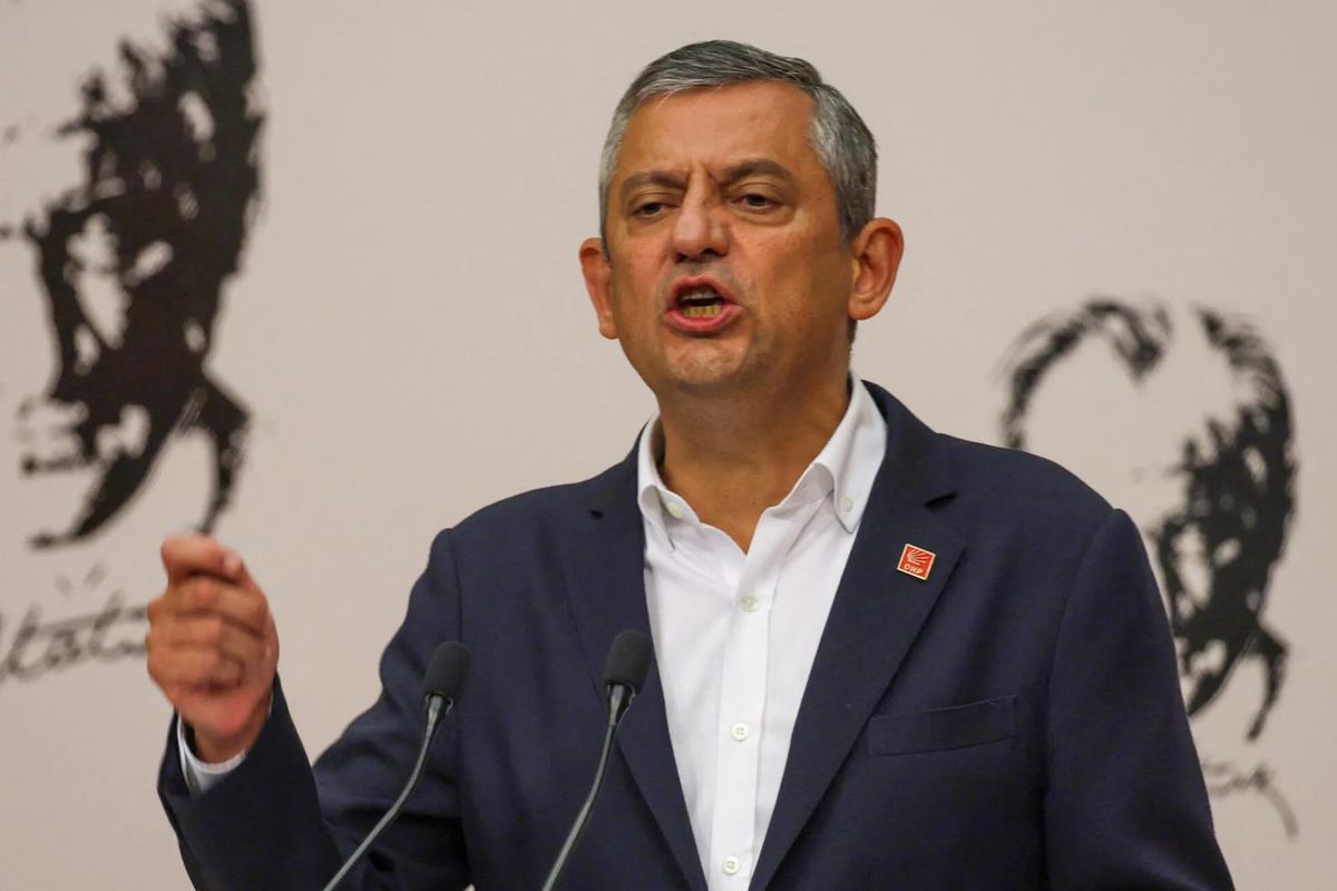 Özgür Özel Liderliğinde YENİ Parti Kuruluşu: 24 Temmuz 2026'da Dilekçe Veriliyor