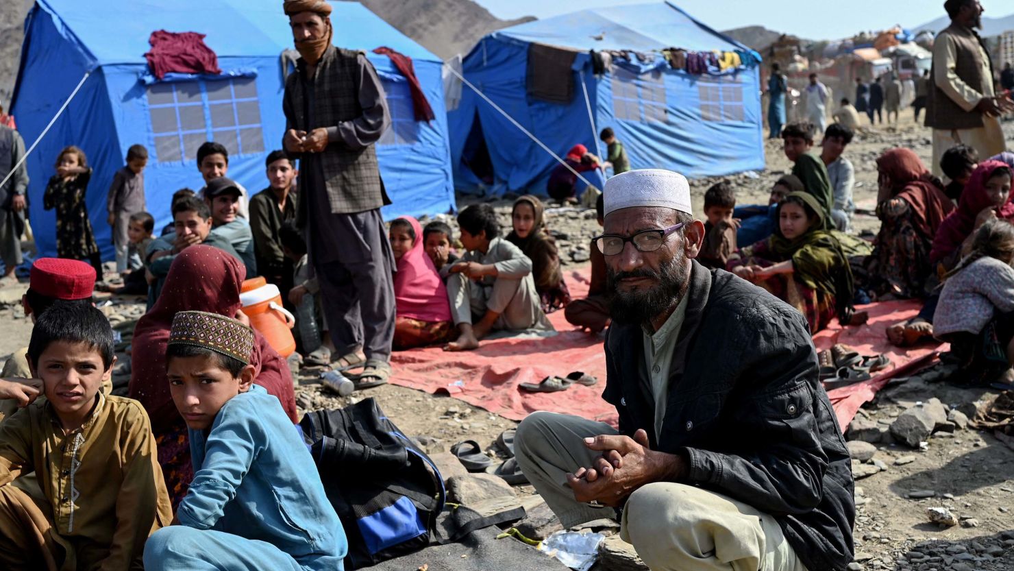 Pakistan Ordusu Kurram Sınırında Afgan Mevzilerini İmha Etti