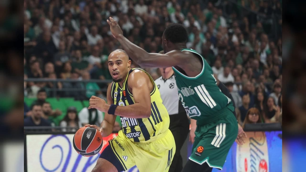 Panathinaikos 92-74 Fenerbahçe: Sarı-Lacivertliler Atina'da İlk Yenilgisini Aldı